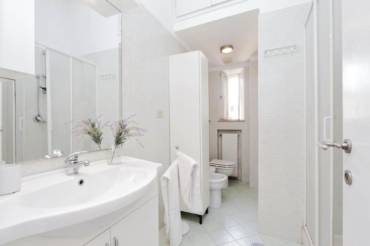 Pompeo Magno Apartment Rome Bagian luar foto